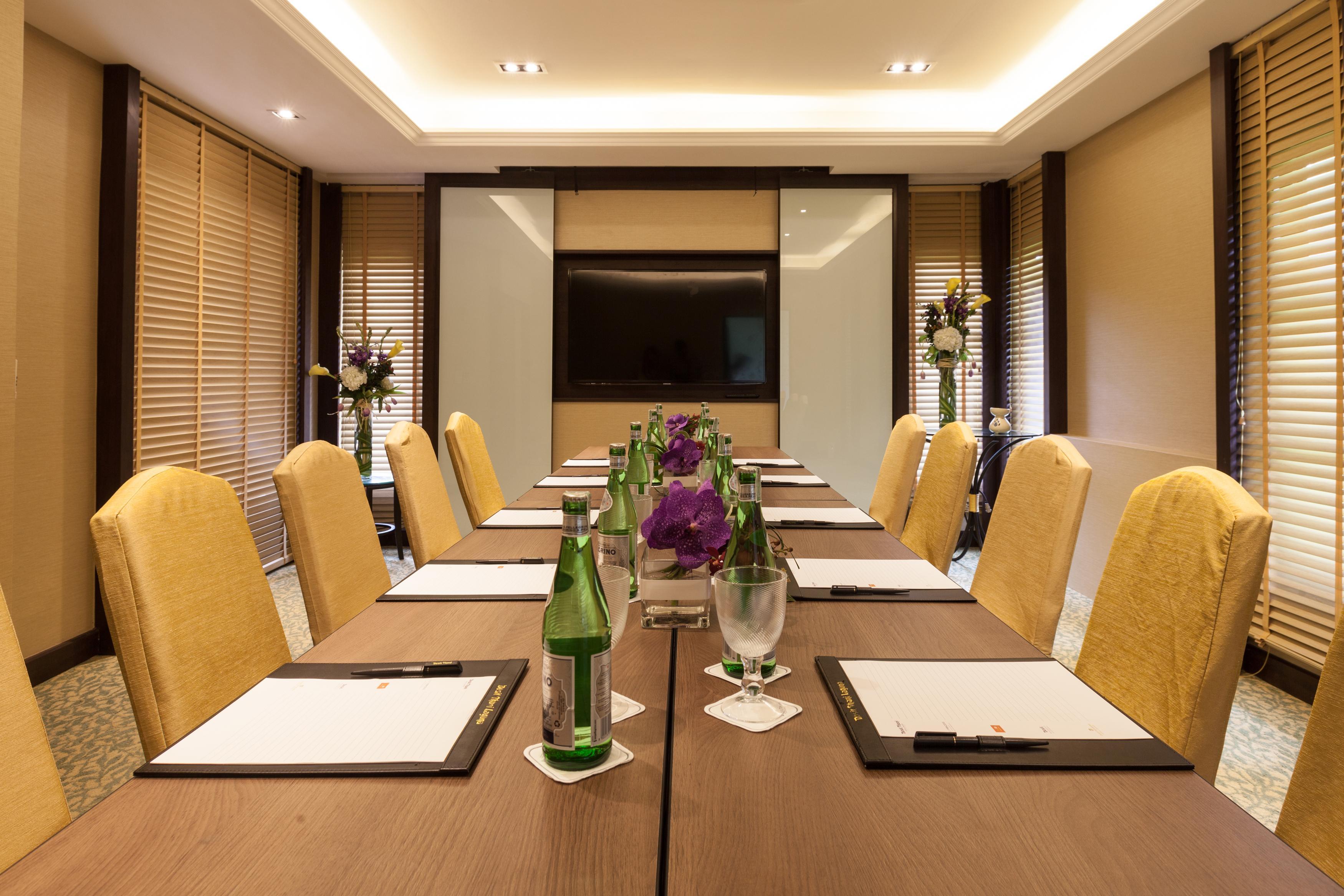 두짓 타니 라구나 푸켓 호텔 방타오 비치 외부 사진 Meeting room at the hotel