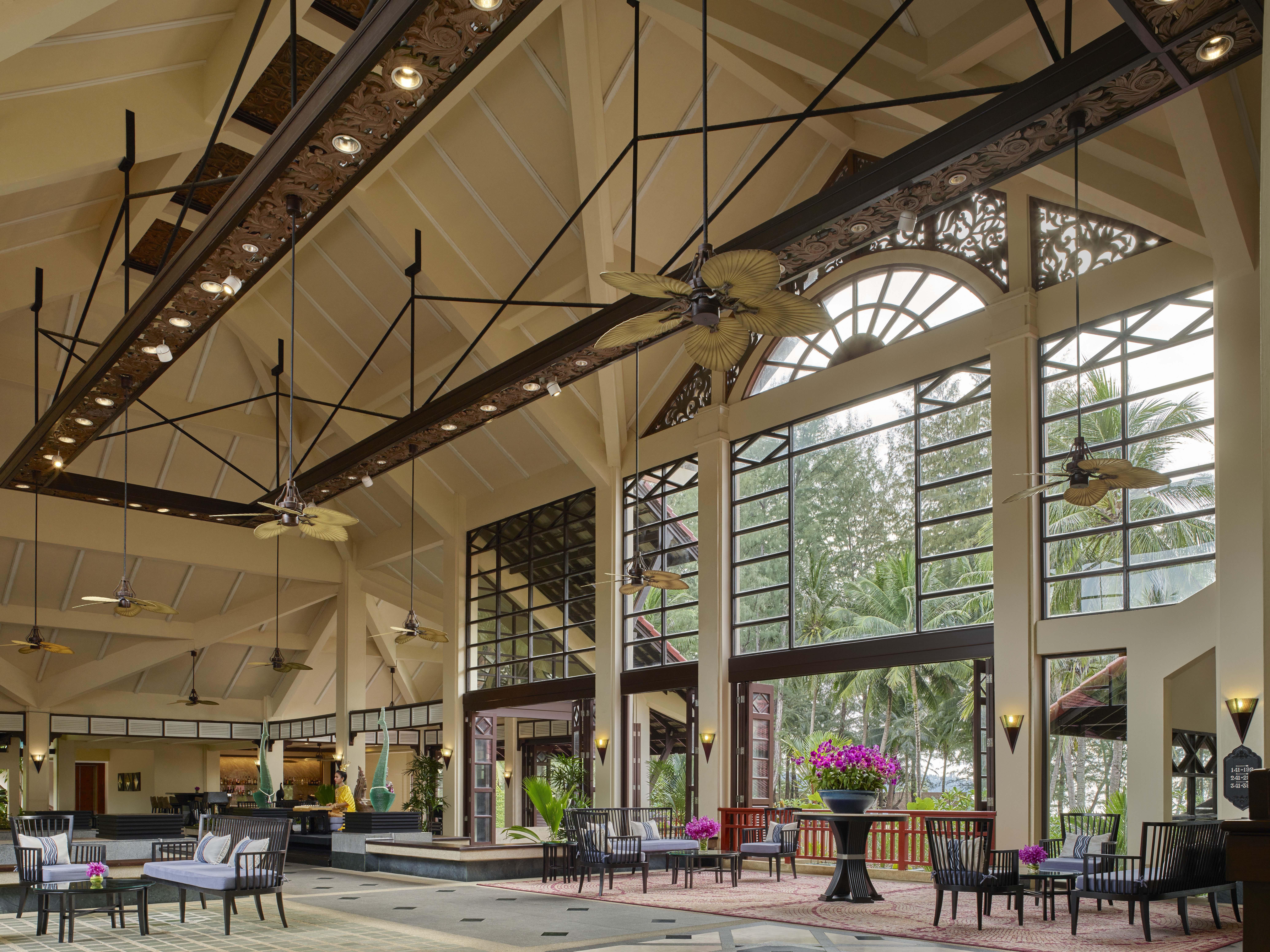두짓 타니 라구나 푸켓 호텔 방타오 비치 외부 사진 The lobby of the Shangri-La Hotel, Kuala Lumpur